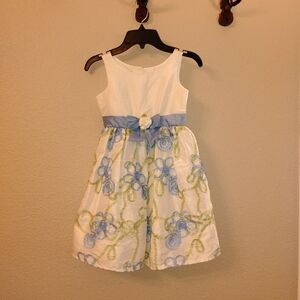 Youngland White and Blue Floral Dress